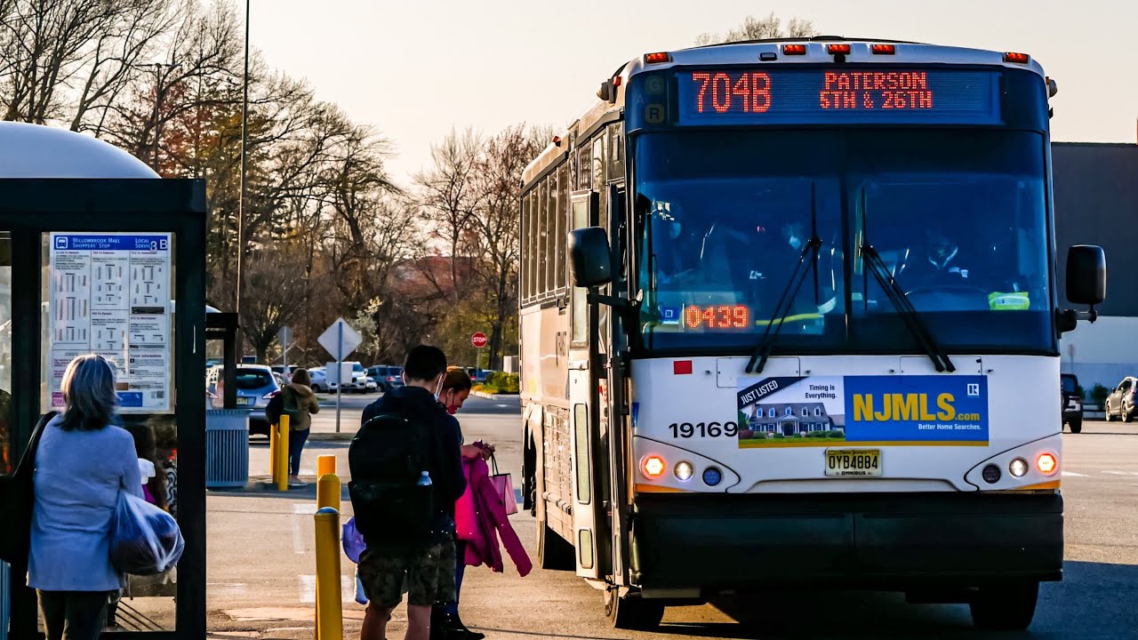 Rare: NJT 2019 MCI D4500 CT on Route 704/B to Wayne Willowbrook + Ride from Paterson
