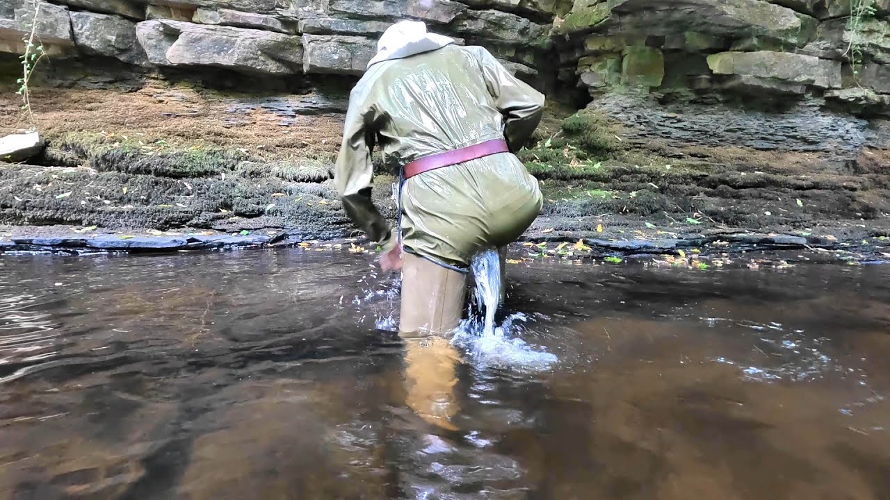 Video 116 - Water Monitor - Taster (waterproof suit, leChameau waders, leather trousers & PVC shirt)