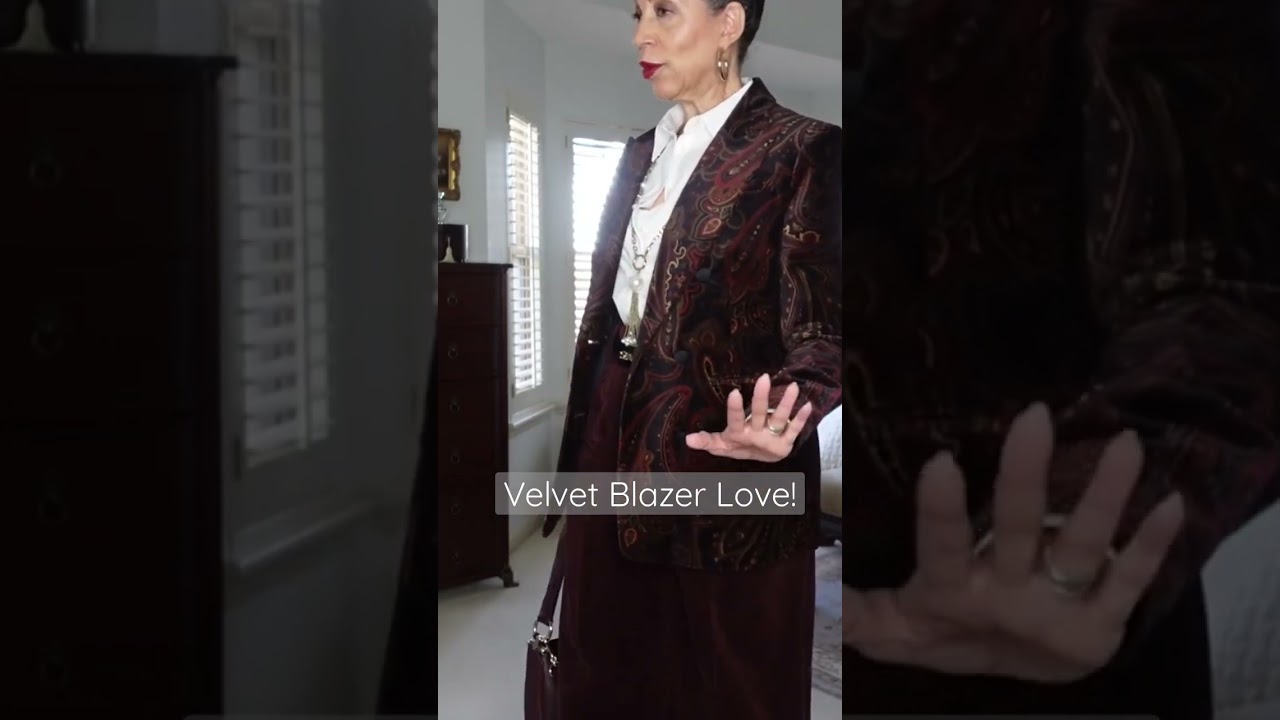 Add This Beautiful Velvet Blazer To Your Wardrobe!!! 