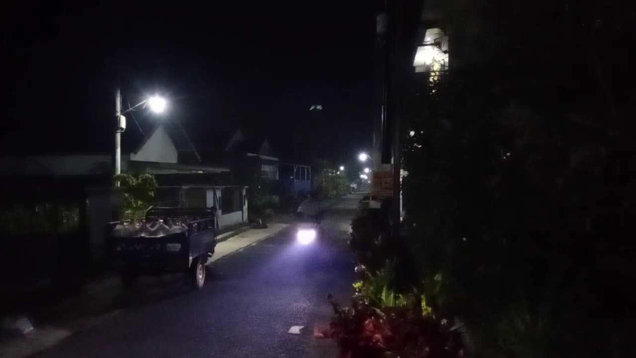 SUASANA SEKITAR RUMAH KU DI DESA SAAT MALAM HARI