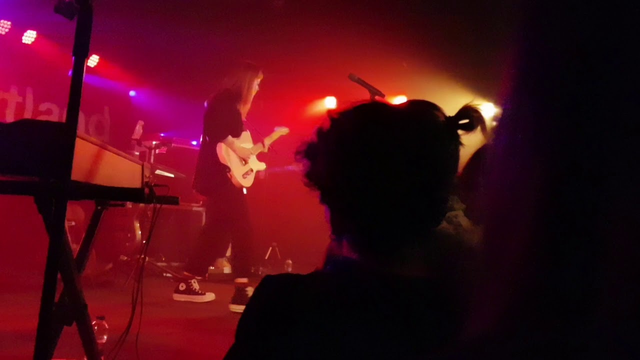 Orla Gartland Oh God (Berlin, Nov 9th 2019) YouTube