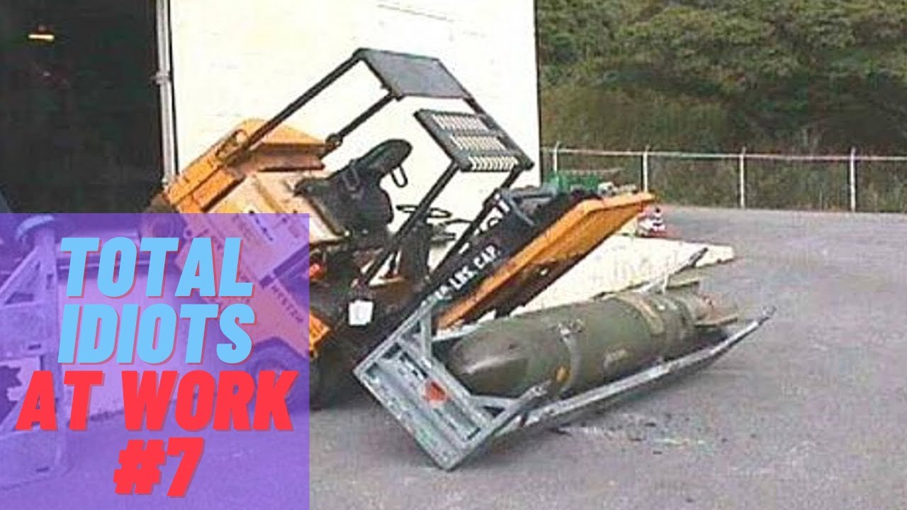 TOTAL IDIOTS AT WORK #7