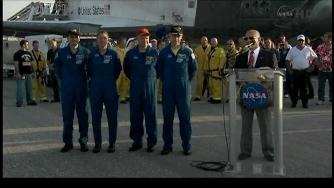 (#3) Danny Engesser attends NASA Tweetup (STS-135 Landing) - WHO TV 13 (noon)