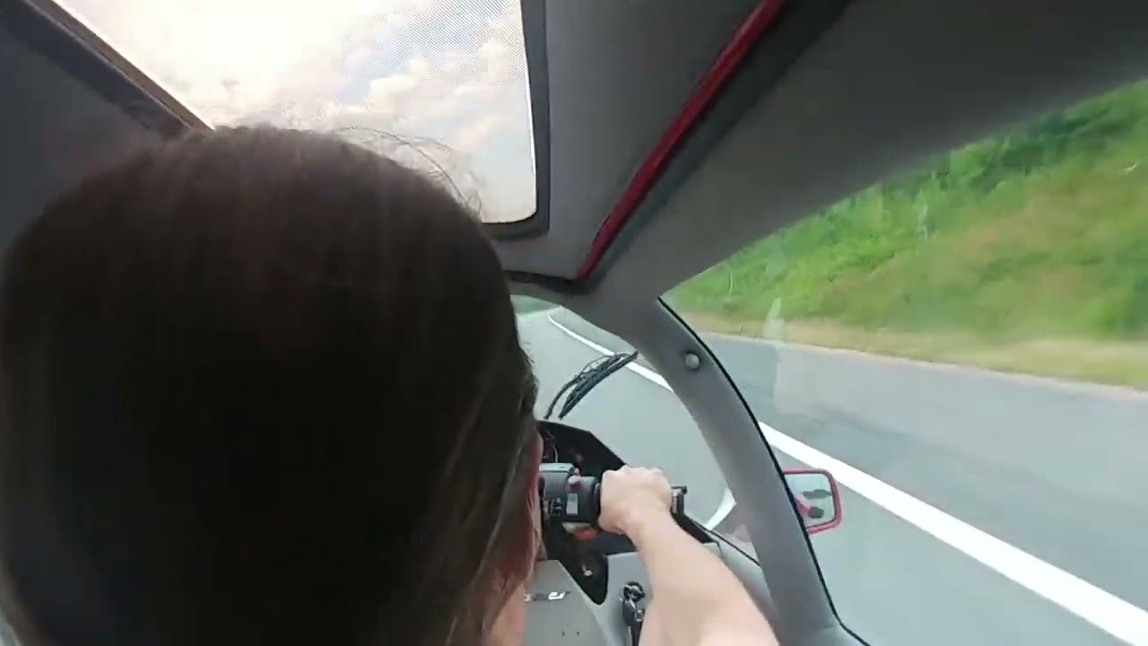 Monotracerilla Lahnajärven Motoristi-Cafessa 12.7.2022