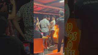 Saúl Canelo Álvarez Llega De Sorpresa A Taquería De Su Hermano En Jalisco