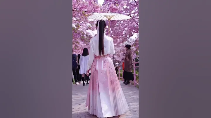 Chinese traditional clothes, hanfu. - DayDayNews