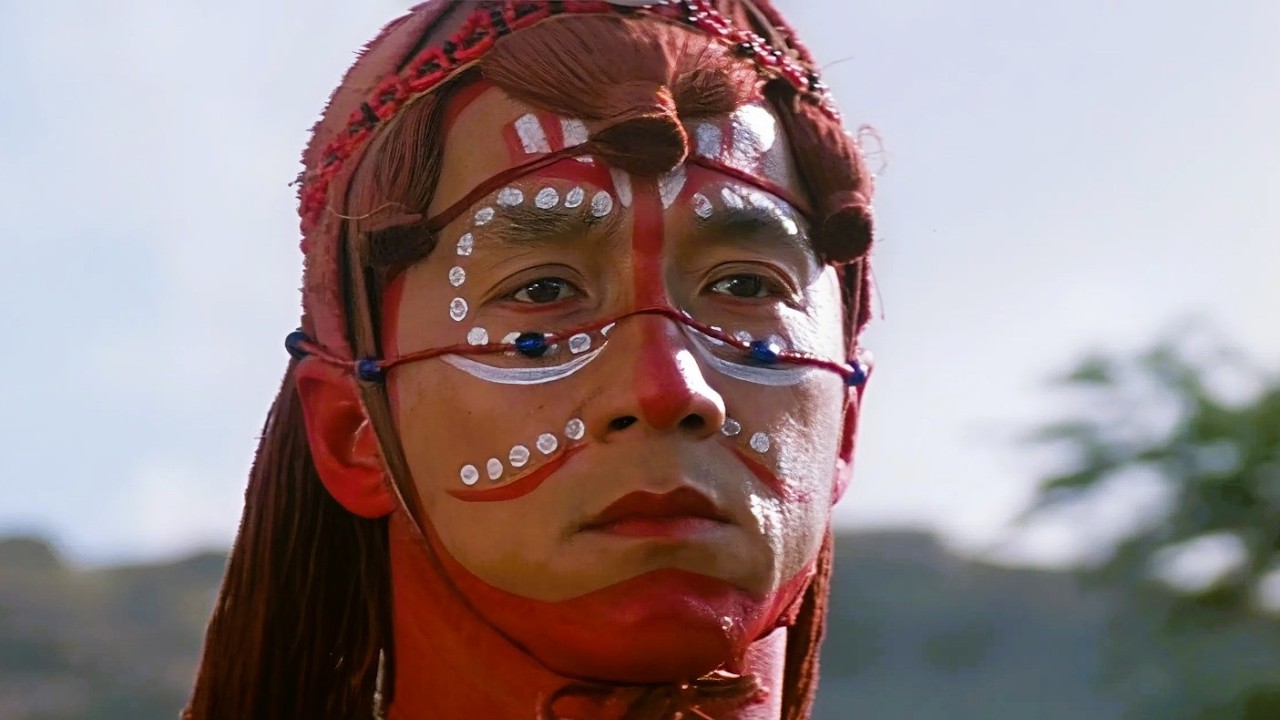 Джеки Чанды бастығы сатып кетеді.Бірақ Джеки Чан одан кек алуға келеді | Кто я 1998 фильм Джеки Чан