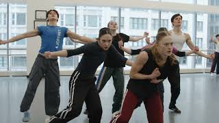2026 Winning Works Choreographer | Fran Diaz
A mission-driven, access-oriented initiative, Winning Works upholds The Joffrey Ballets core values of Joffrey for All, providing opportunities for everyone, regardless of background, to experience, support, and participate in dance.
See Winning Work March 13-22 at MCA Chicagos Edlis Neeson Theater. Purchase tickets at joffrey.org/winningworks. 2026 Winning Works Choreographer | Fran Diaz