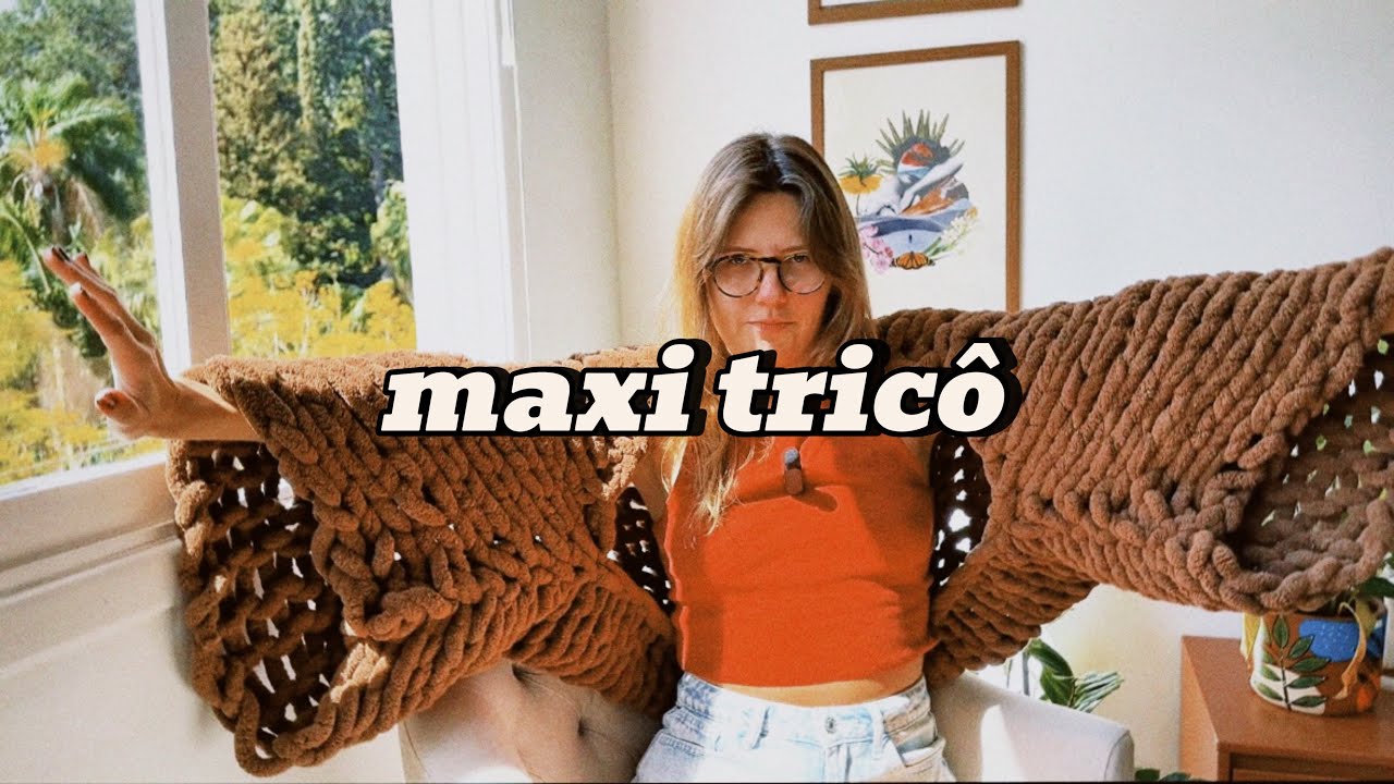 Tutorial for knitting a maxi coat with your fingers.