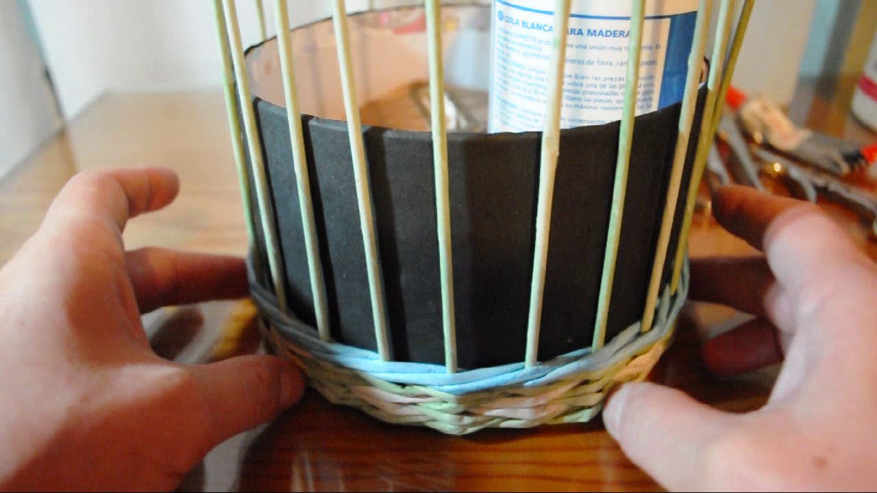 (2 de 4) Tejido con dibujo de cruces para la cesta de papel