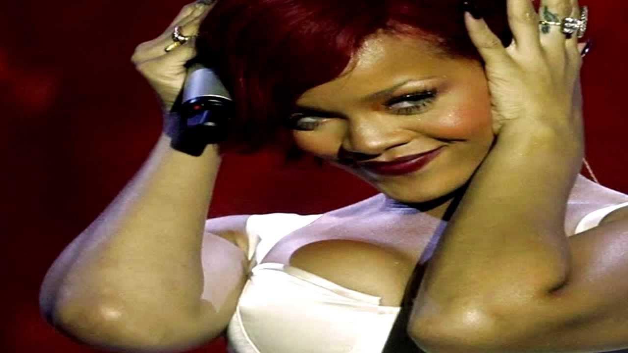 Rihanna Ft Chris Brown Birthday Cake Live Brit Awards 2012 Rihanna Ft Chris Brown Birthday Cake Live Brit Awards 2012