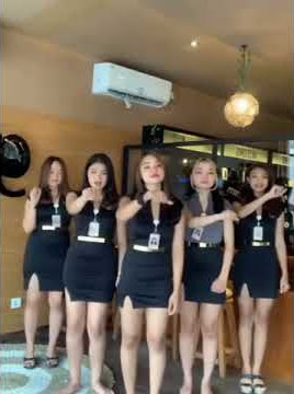 story wa cewek cantik joged