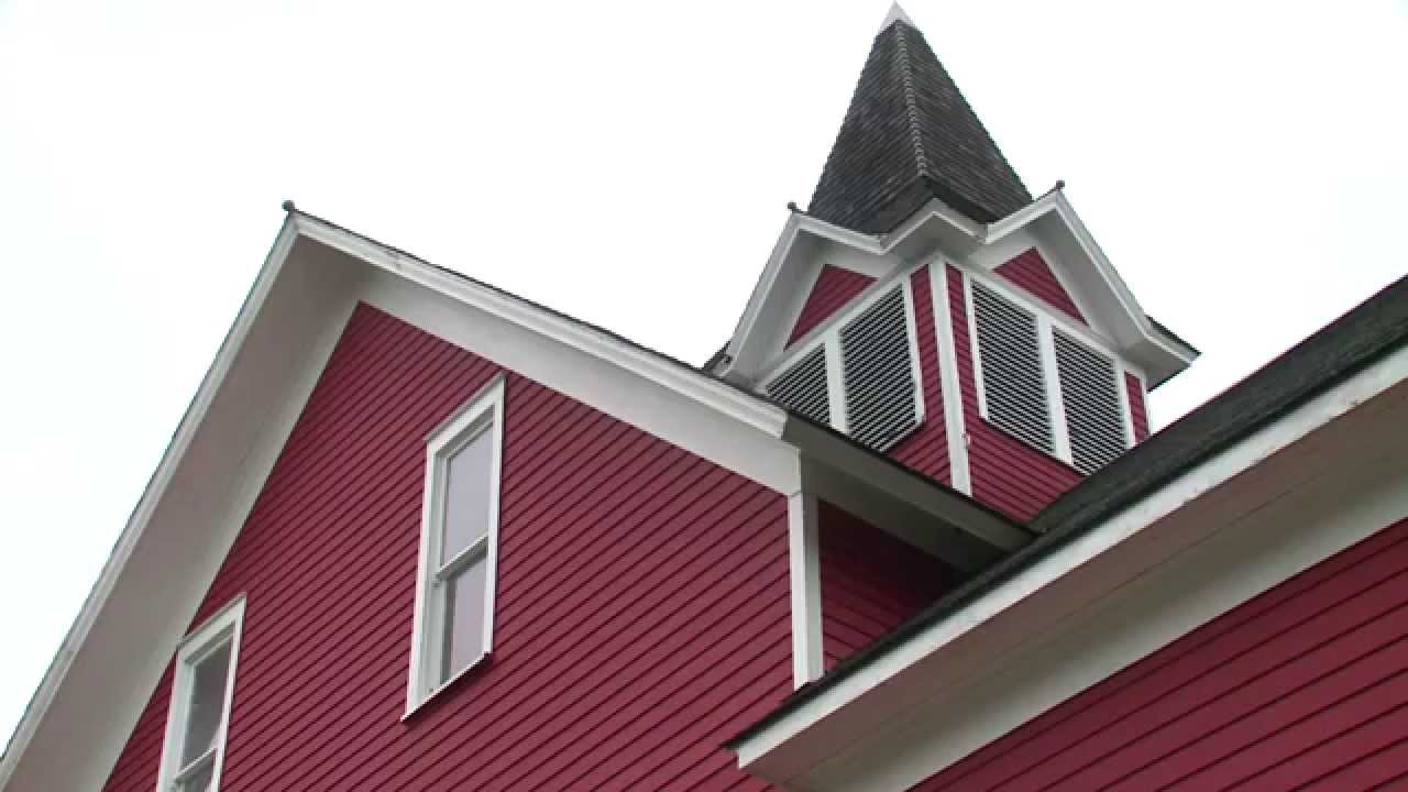 "Iowa Icon: Saving Old Barns"