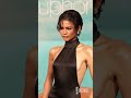 Zendaya has done it again.👏 She stuns at the LA premiere of "Euphoria" season 3.