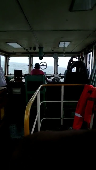 Serem !! Suasana Anjungan dikapal Saat Ombak ?! #kapal #pelaut #shorts #short #video #viral #views