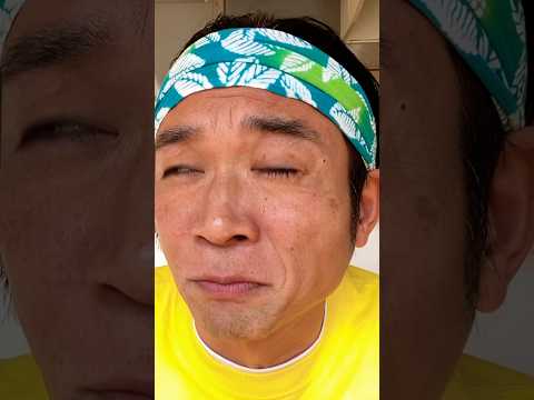 バッタを食べる仮面ライダーの変身前みたいなやつ  #shorts #キッチンカー