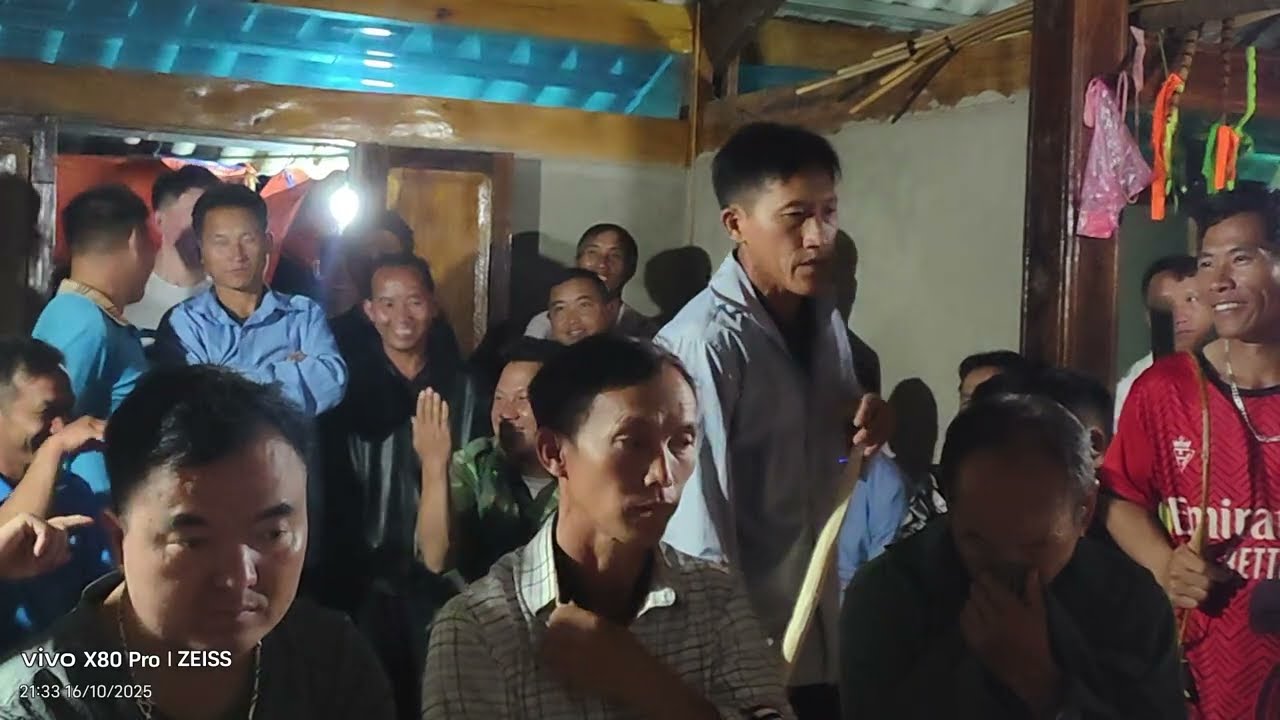 Nkauj sawv qab nteeg kev pam tuas