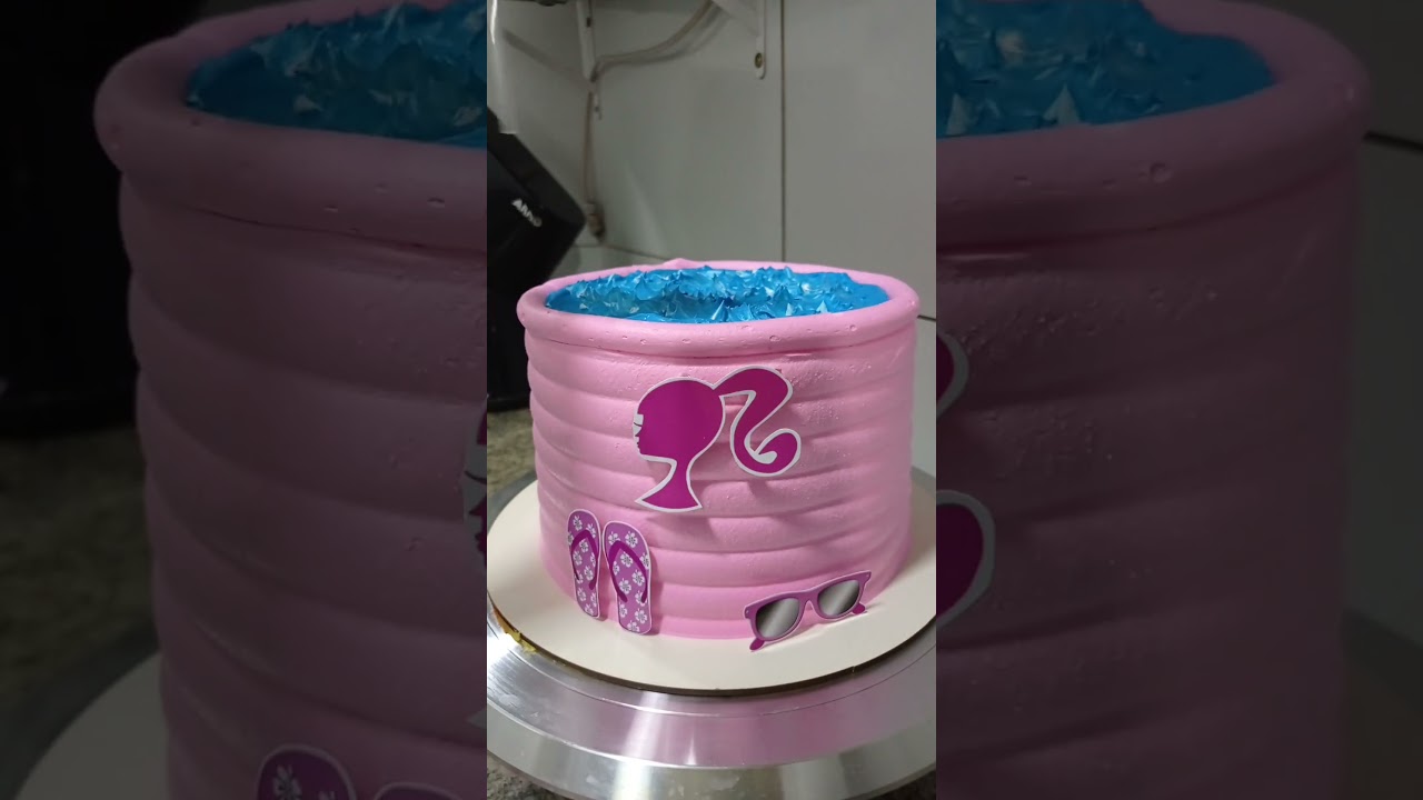 Bolo piscina da Barbie 😱 um espetáculo vale apena ver o passo a