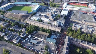 DUNDEE UNITED Fans making their way to Tannadice Park ⚽️