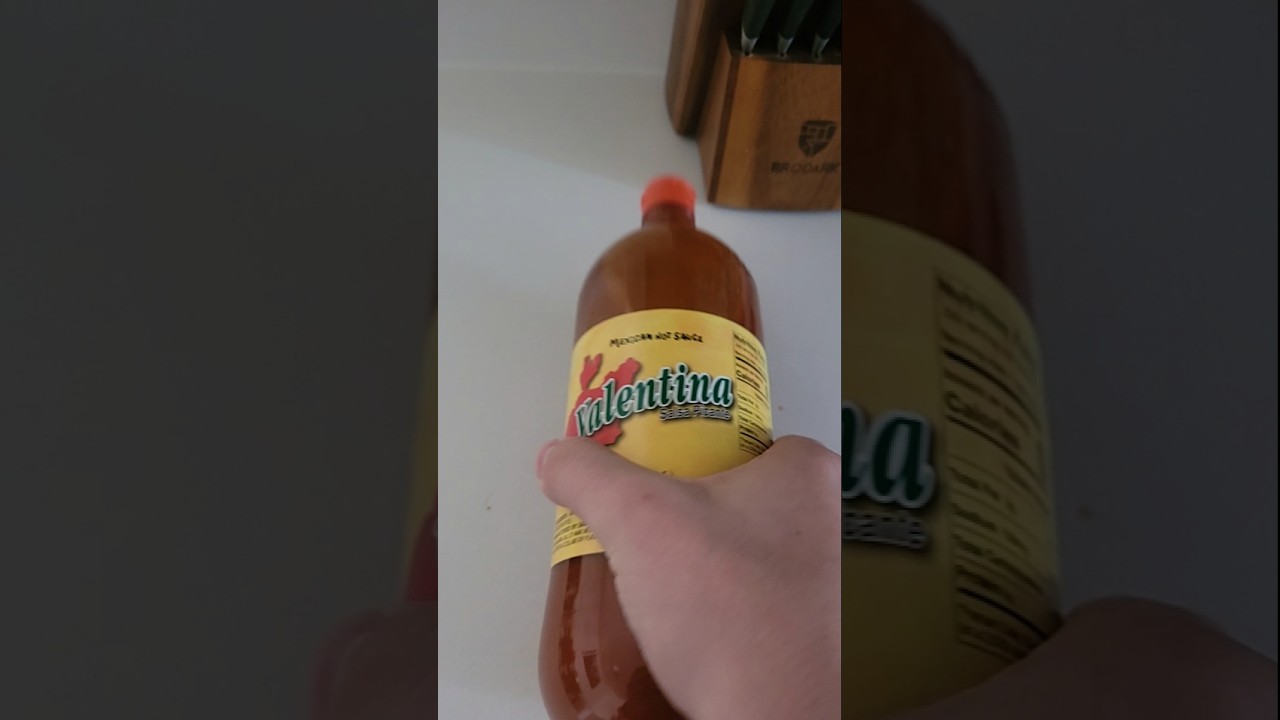 Petting Valentina Hot sauce ASMR
