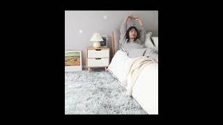 Long-haired gray carpet bedroom bed full of fluff room girls plush blanket area rug floor mat