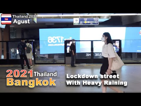 walking in the rain around Siam street in Bangkok Lockdown  Agust / 4K tour Thailand 2021