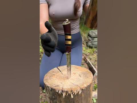 pretty-woman-knows-how-to-handle-a-knife-camping-survival-bushcraft-outdoors