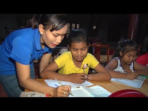 Video Lớp học tình thương nơi cửa chùa - YouTube