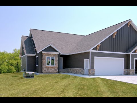 1504 13th St SE, East Grand Forks, MN home video tour