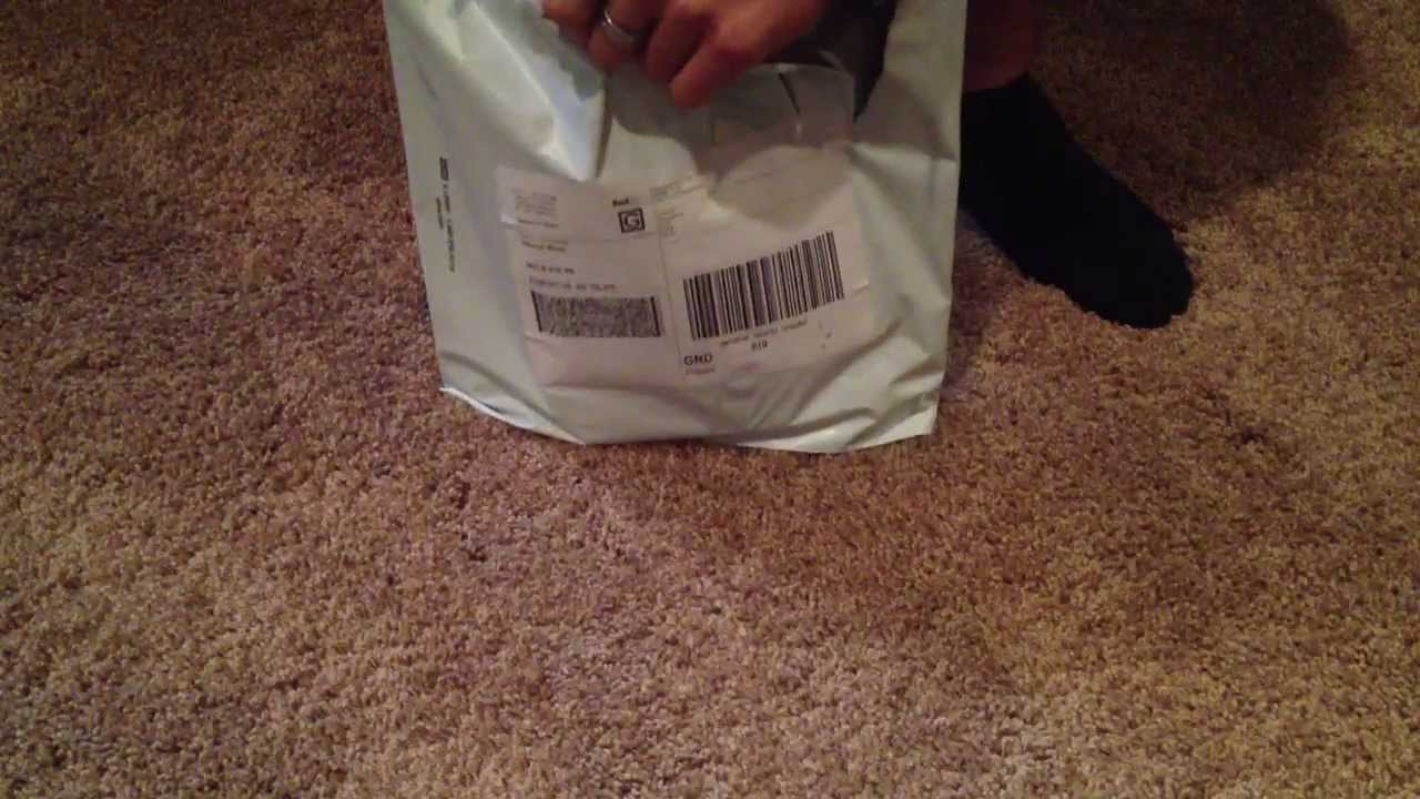 Unboxing Rayne envys 77a 70mm, clear Vicious grip, and Venom bushing