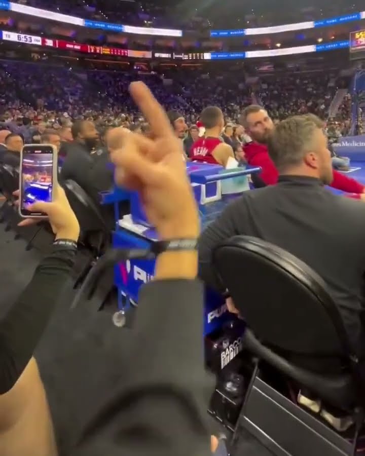 Fan breaks Jimmy Butler trade to heat bench