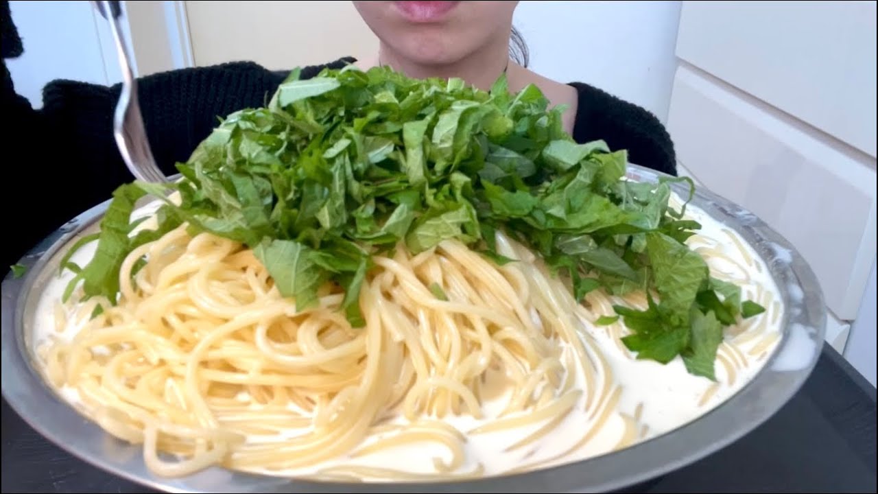 【ASMR，咀嚼音】Cold Spaghetti with spicy cod roe cream！冷製明太子クリームパスタ！