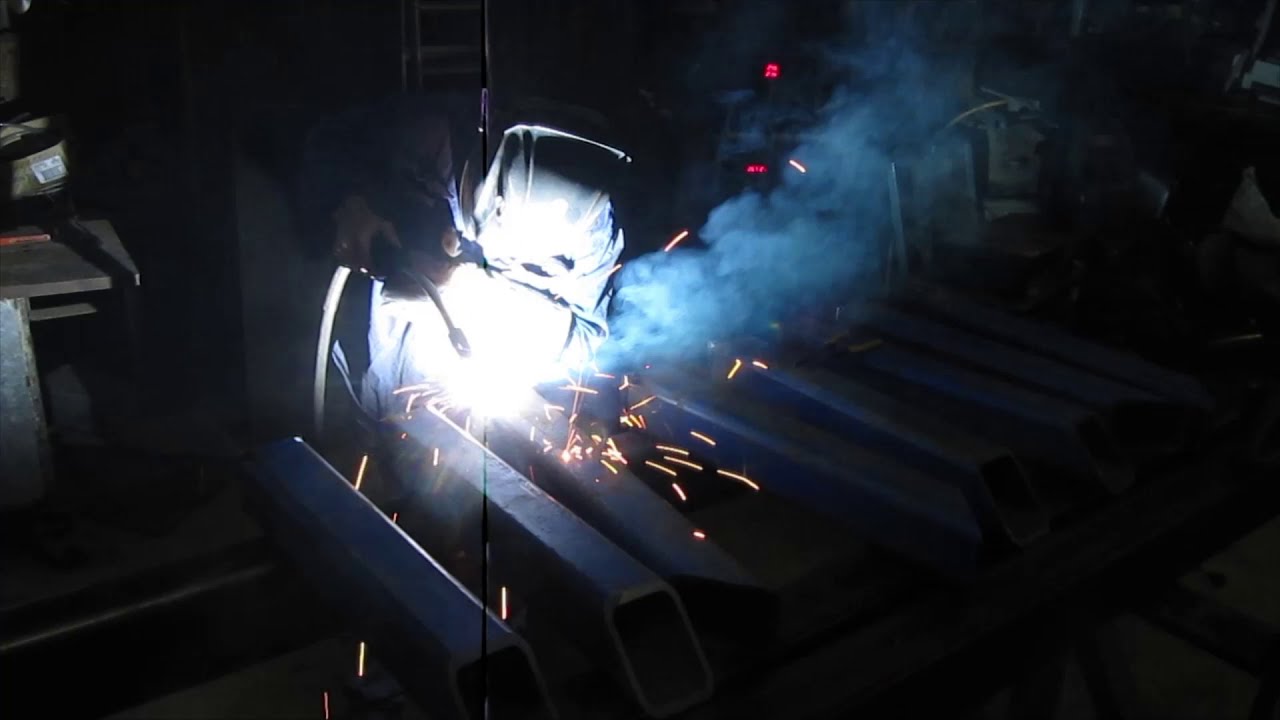 Heavy Duty Welding Table - YouTube