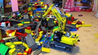 Removing LEGO Disaster - LEGO Technic 42006 Excavator in action