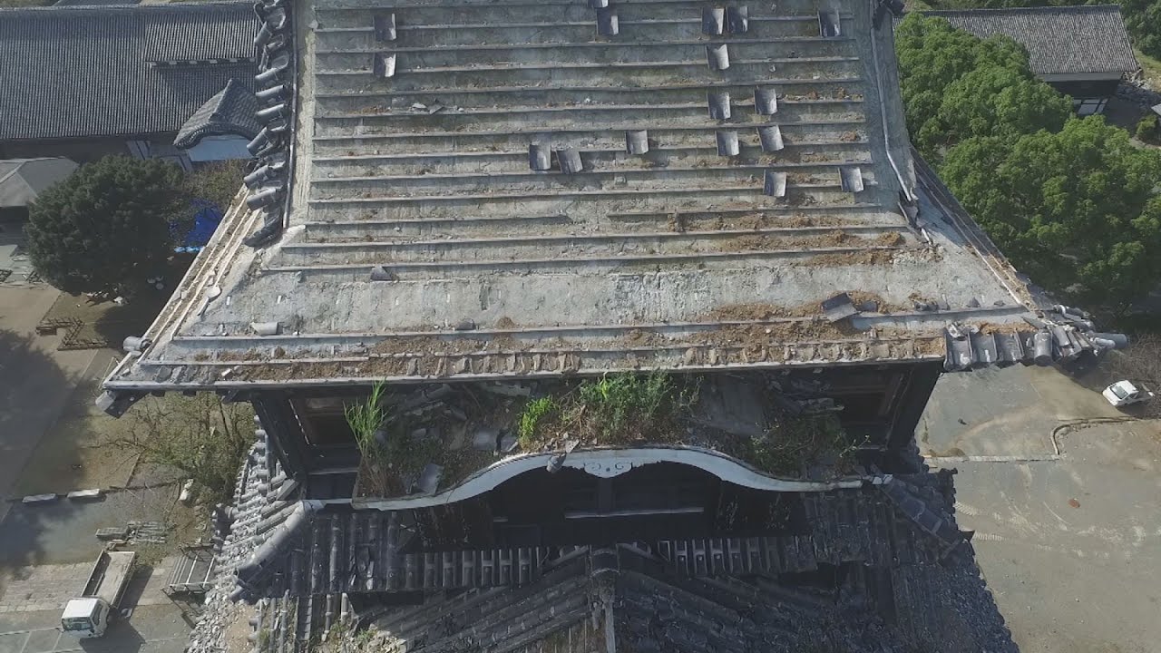 熊本城天守閣 雑草茂らせ 被災半年 ドローンで撮影 Youtube 熊本城天守閣 雑草茂らせ 被災半年 ドローンで撮影 Youtube