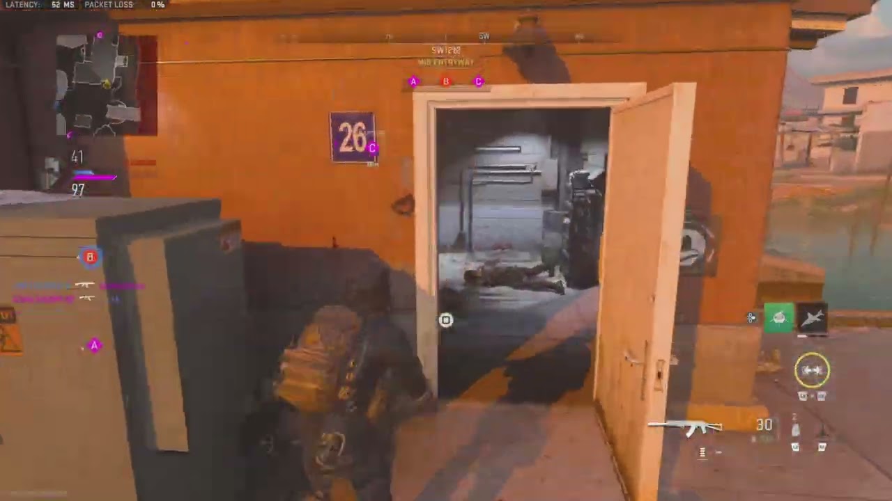 CRAZY GamePlay in Multiplayer 3rd Person Moshpit MW2