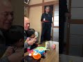 じいじ居ないと人見知りする1歳孫