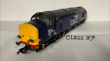 Opening the new DRS class 37 with DCC sound from Accurascale - best OO gauge loco yet?