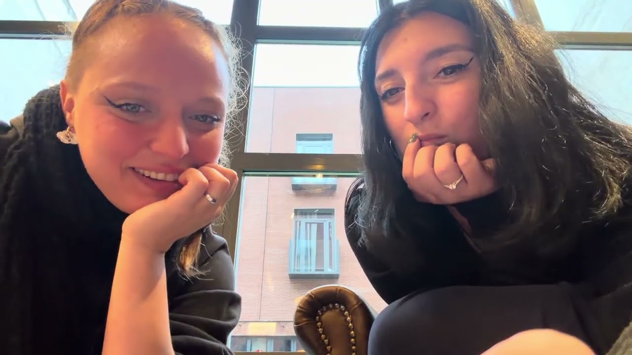 REACCIONAMOS AL SHOW INFANTIL DE BLOW😮‍💨 - Lovas de viaje en España🇪🇸