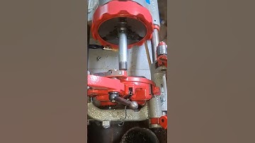 pipe threading to threading machine for socket threading joint 💯✅️#welder #threding #shorts #fitting
