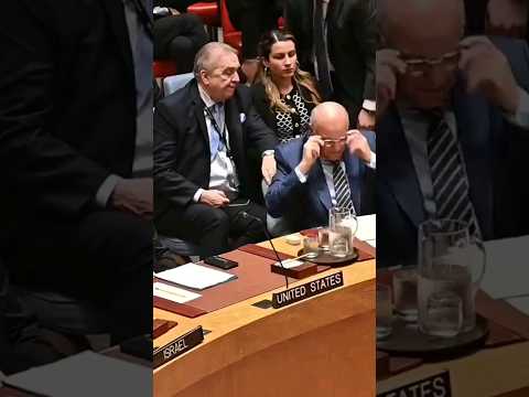 لحظة انسحاب الوفد الجزائري بقيادة وزير الخارجية أثناء بداية كلمة ممثل الكيان الصهيوني في مجلس الأمن