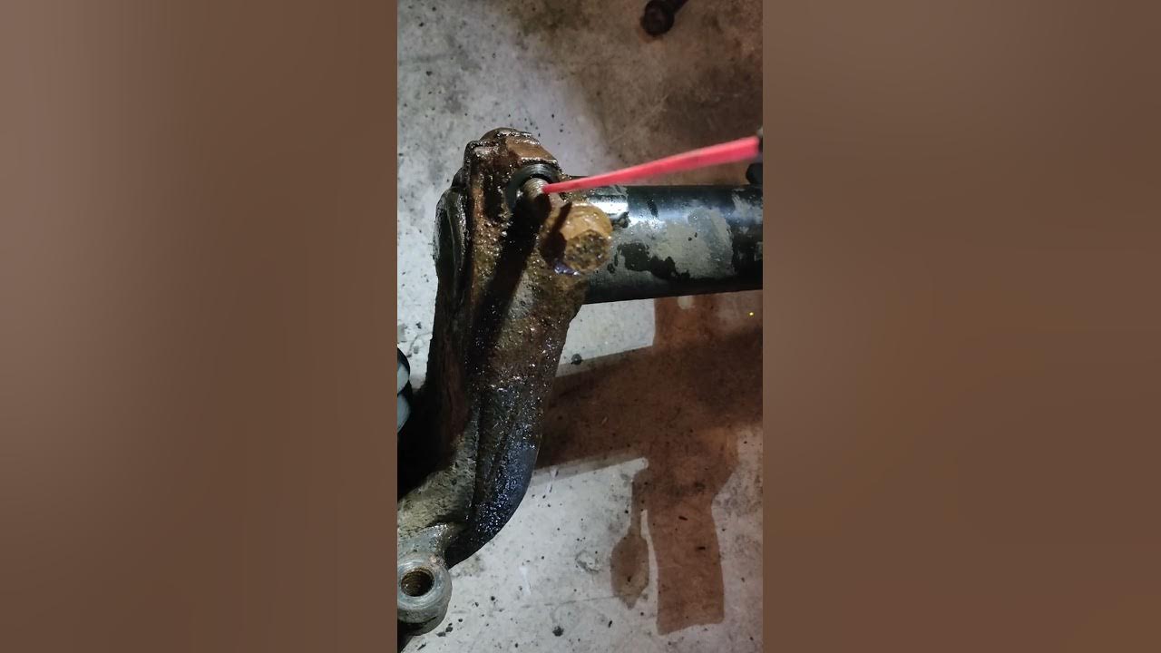 Removing Steering knuckle from MacPherson struts YouTube