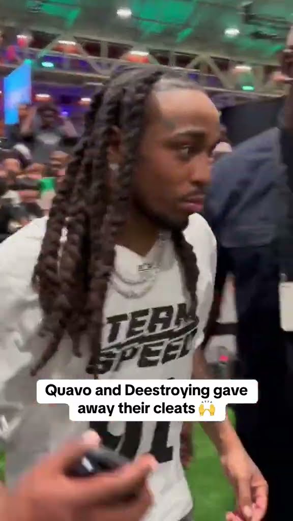 Showing love to the fans ?