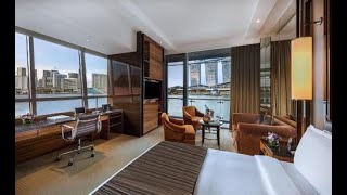 Fullerton Bay Hotel Singapore: Premier Bayview Jacuzzi Room (excellent 5-star property)