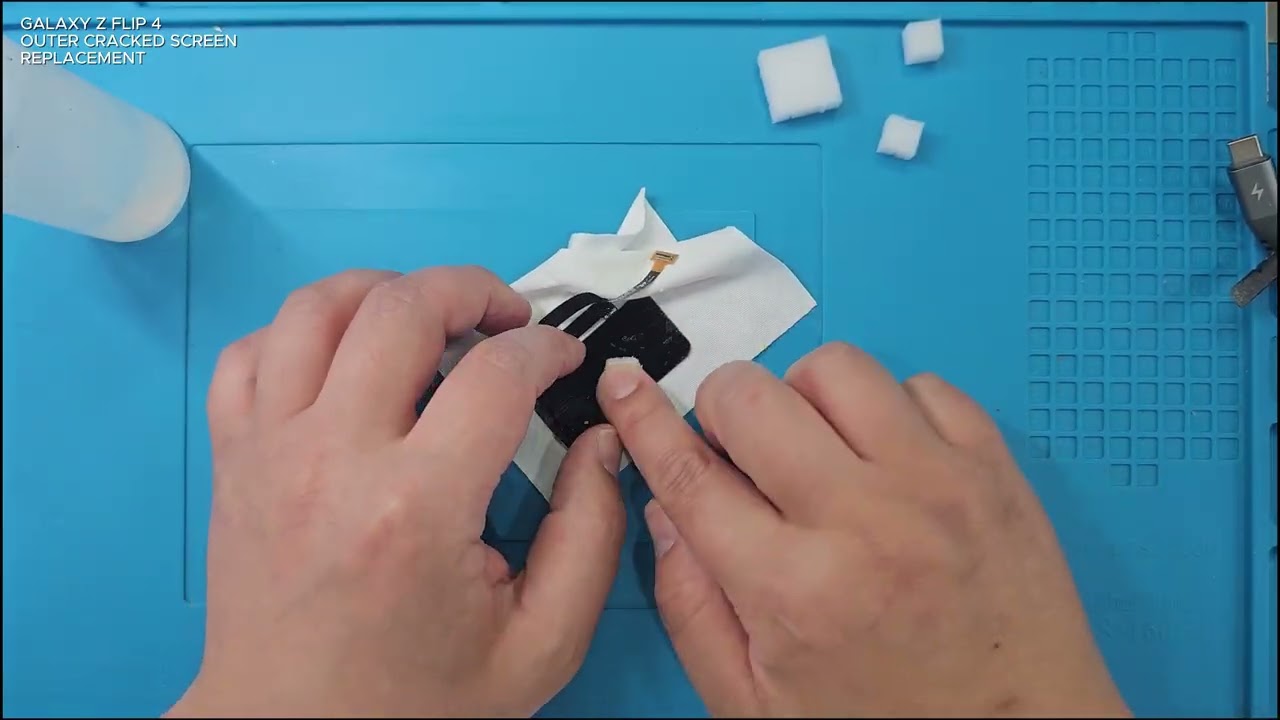 GALAXY Z FLIP 4 OUTER CRACKED SCREEN REPLACEMENT