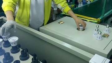 E27 led bulb lamp cap crimping machine