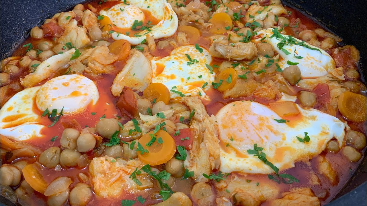 Bacalhau com Grão e Ovos Escalfados