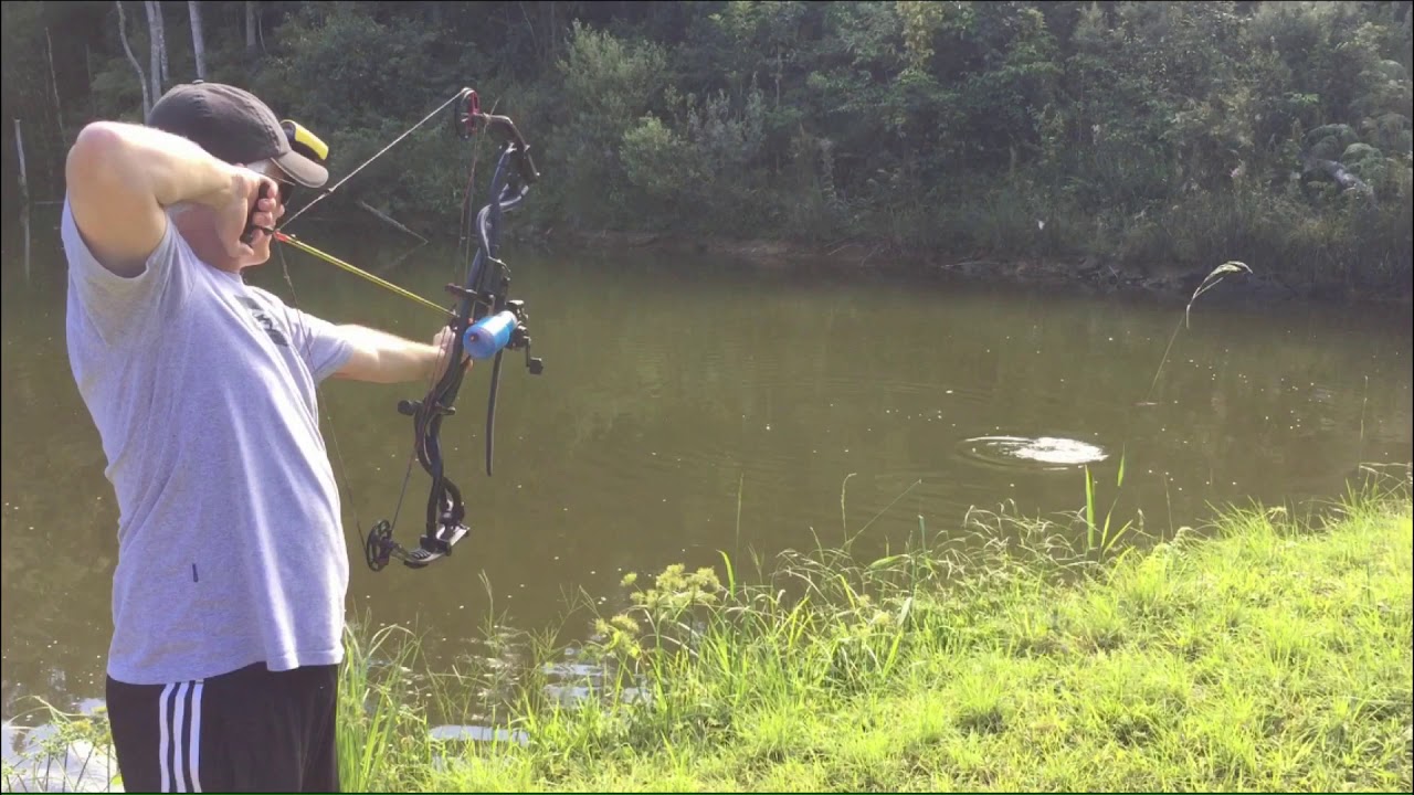 Pesca com arco e flecha 