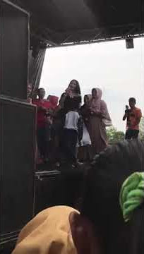 kecewa live panggung Anica nada