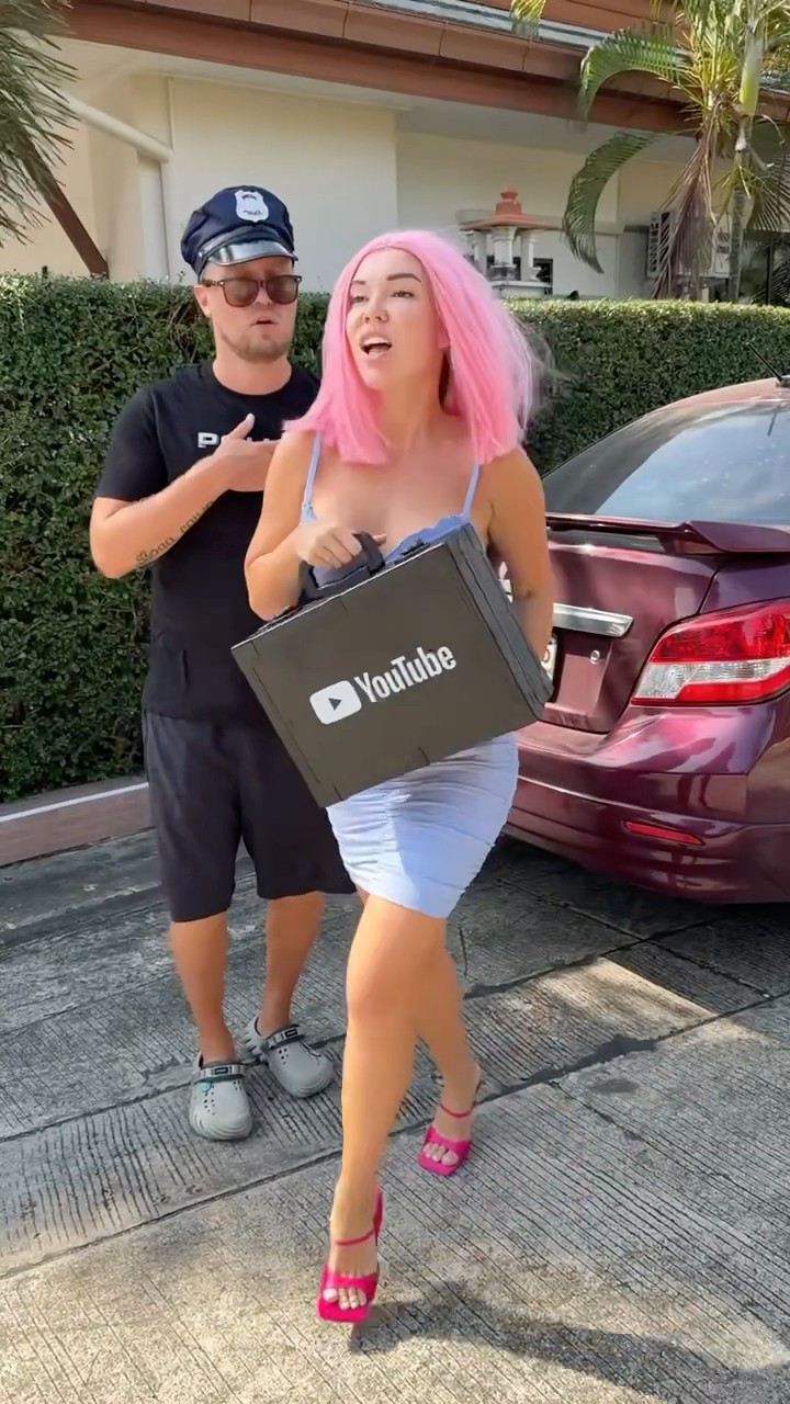 BLACK SUITCASE #youtubecreatorawards